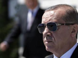 Turecké úrady vydali zatykače na ďalších 85 štátnych zamestnancov