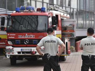 Pri Ružomberku horel rodinný dom, hasiči evakuovali štyri osoby