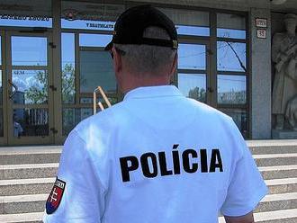 Pomôžte pri objasnení: Polícia pátra po svedkoch dopravnej nehody autobusu MHD v Bratislave
