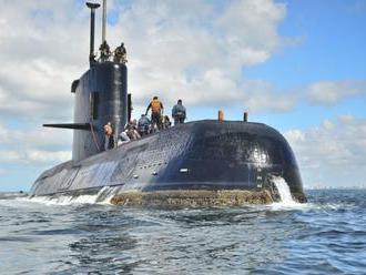 Námorníctvo pokračuje v pátraní po zmiznutej ponorke, zvyšujú sa obavy o posádku na palube