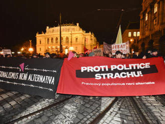 V Praze se koná setkání odpůrců migrace, v plánu jsou protesty - videopřenosy