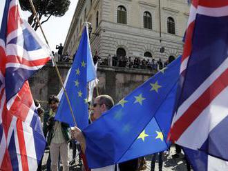Británia a Európska komisia dosiahli prvý prelom v otázke brexitu