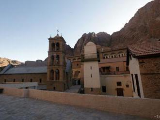 K útoku na kostol v Egypte sa prihlásila odnož Islamského štátu