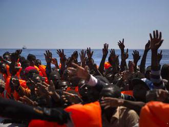 Španielsko zachránilo 177 migrantov v Stredozemnom mori
