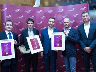 Vďaka tyčinkám hviezdou slovenského biznisu MaxSport si prevzal ďalšie ocenenie