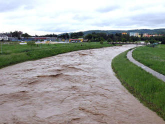Rieka Uh na východe Slovenska nebezpečne stúpa, úrady situáciu monitorujú