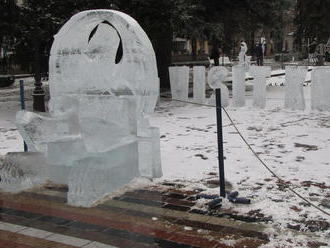 Rozprávkové sochy zakliali v Košiciach do ľadu
