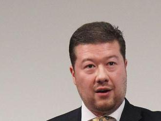 Okamura šíri dezinformácie o hrozbe teroru v ČR, ohradil sa minister vnútra 