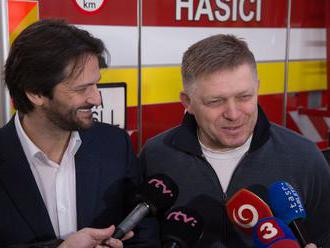 Fico s Kaliňákom navštívili hasičov, naplnili tradíciu