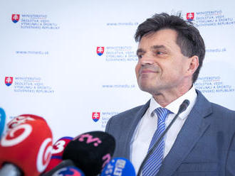 Exminister Plavčan už zarezáva: Zostal v školstve, skúša to na vlastnej koži