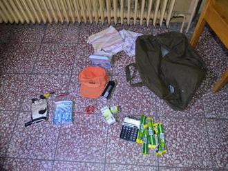 Dvojitý zásah v okrese Galanta: FOTO Polícia spacifikovala zlodejov a zaistila pervitín