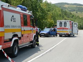 Polícia pátra po svedkoch dopravnej nehody auta s autobusom, ktorá sa stala v Košiciach