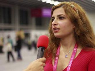 Íránská šachová kráska se vzepřela režimu - odmítá hrát v hidžábu. Vyhodili ji z reprezentace a zřej