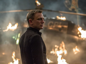 Daniel Craig se jako Bond musí vrátit. Lidé ho milují, prohlásila Naomie Harrisová