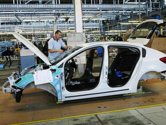 Průměrná mzda v autoprůmyslu loni stoupla na 34.820 Kč