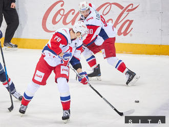V KHL triumfy domácich. Jaroslavľ a Petrohrad nastrieľali sedem gólov
