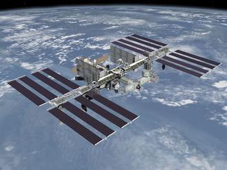 Nákladná loď Dragon sa spojila s vermírnou stanicou ISS