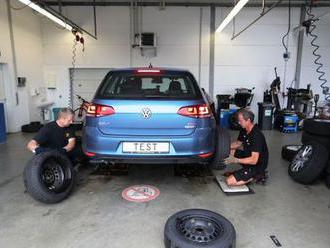 ADAC: Testu letných pneumatík kraľuje Pirelli. A aj lacná 'guma'
