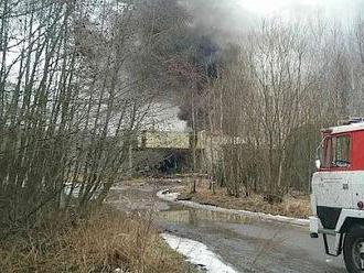 Nad Krompachmi horel les, na mieste zasahovalo 30 hasičov