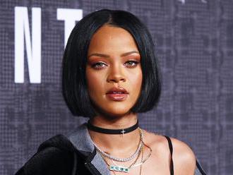 Rihanna prekonala Kráľa popu v počte hitov v top 10 rebríčka Billboard