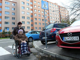 VIDEO Parkovanie v Bratislave môže skončiť katastrofálne: Pod toto sa nepodpíšeme, tvrdia poslanci