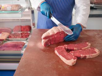 Honba za pokazeným mäsom sa stupňuje: Po kuracích pečienkach sú na čiernej listine aj steaky!