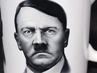 Čestný doktor Drtina vydělává na Hitlerovi. Proč ne na felaci?