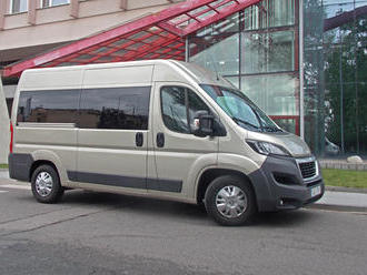 Peugeot Boxer Minibus L2H2: Osm pohodlných