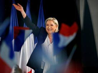 Francouze odrazuje nabídka kandidátů, Le Penová může těžit z nízké účasti