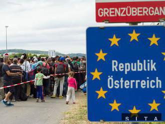 Rakúsko sa pokúsi vyrokovať výnimku z prerozdeľovania migrantov
