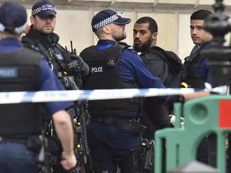 Dráma v Londýne: Policajné komando postrelilo 20-ročnú ženu, tá mala plánovať teroristický útok