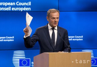 Tusk: Dvojfázový scenár rokovaní  o brexite je jediný možný