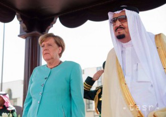 Merkelová prišla na návštevu Saudskej Arábie. Hlavu zahalenú nemala