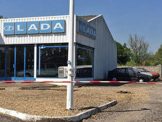 Ve Francii objevili opuštěný showroom Lada. Co všechno se našlo?