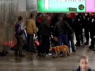 Hromadná bitka na brněnském nádraží: Dvacet bezdomovců se porvalo se strážníky!