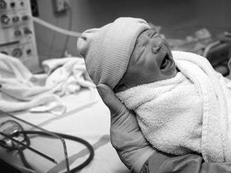 Italian woman 'returns mixed-race surrogate baby'