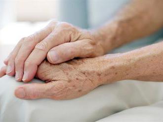 Manželé spolu strávili 69 let, zemřeli ruku v ruce během jedné hodiny
