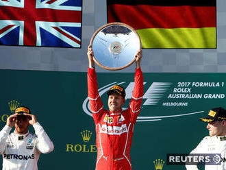 V Austrálii sa prekvapujúco radovalo Ferrari. Vettel zdolal Hamiltona