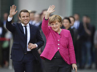 Macron sa nám pekne vyfarbil: Imigrantov víta s otvorenou náručou a Slovákov ženie kade ľahšie!