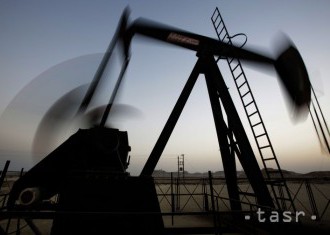Ceny ropy po rozhodnutí OPEC padli takmer štyri percentá