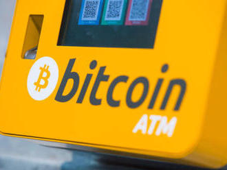 Hodnota bitcoinu stoupla na nový rekord přes 2400 dolarů
