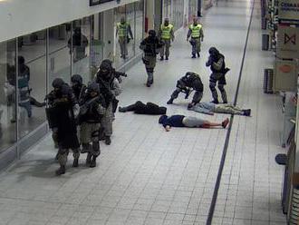 Střelec v supermarketu na Zličíně: Speciální jednotka cvičila, jak ho „zlikvidovat“
