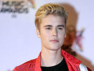 Fanúšikovia žiadajú Justina Biebera, aby pre bezpečnosť zrušil koncerty