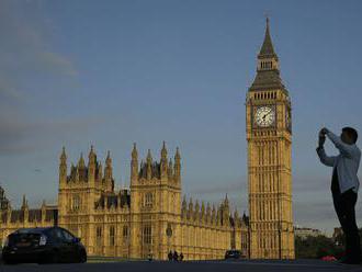 Už aj v Britskom parlamente zrušili prehliadky kvôli hrozbe terorizmu