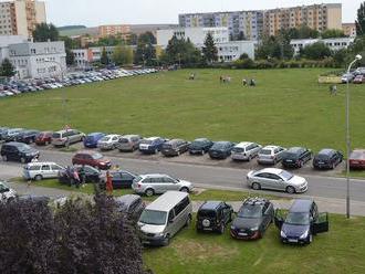 Bude namiesto celomestskej nakoniec celoslovenská parkovacia politika?