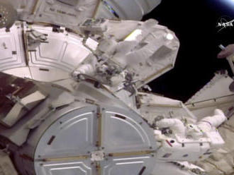 Americkí astronauti z ISS uskutočnili 200. výstup do vesmíru