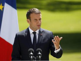 Francúzsko sa už nebude usilovať o odchod sýrskeho prezidenta al-Asada, vyhlásil Macron