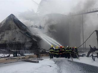 VIDEO Obrovský požiar CHEMICKEJ továrne: S plameňmi bojovalo vyše 900 hasičov, tragédia si vyžiadala