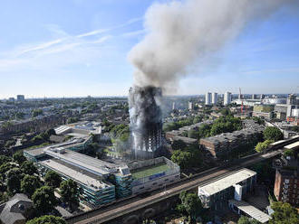 Katastrofický požiar z Londýna sa mohol zopakovať: Z ďalšej výškovej budovy evakuujú desiatky ľudí!