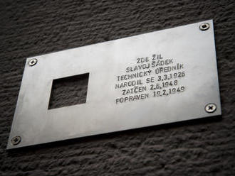 V Praze byly odhaleny první tabulky projektu Poslední adresa